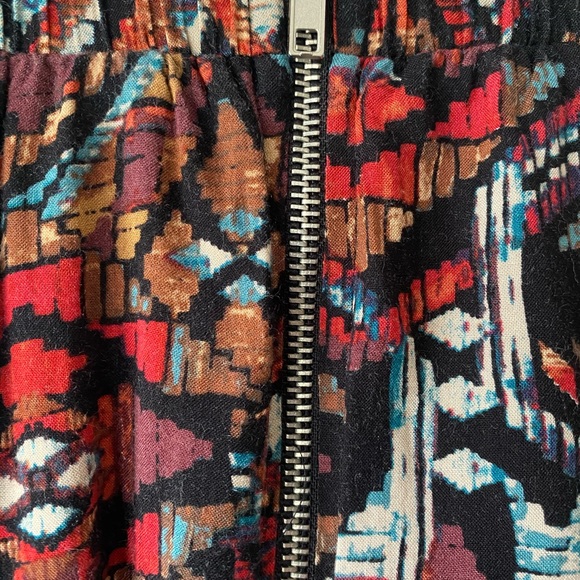 Kirra Colorful Pattern Mini Skirt- Size XS - Picture 4 of 4